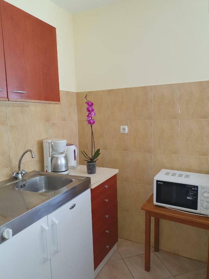 Apartments Slavica Rab Town Exteriör bild