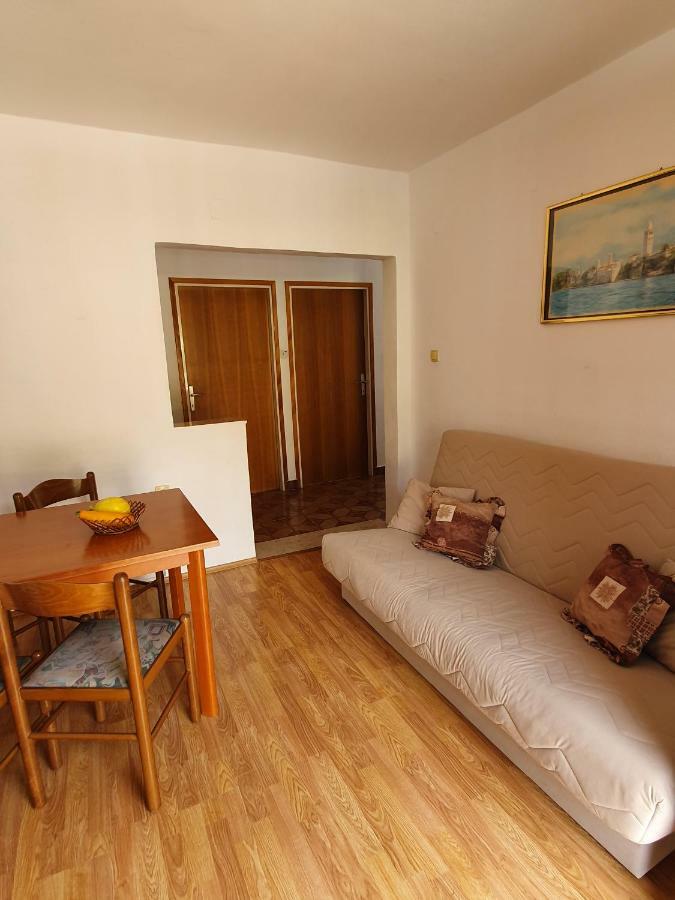 Apartments Slavica Rab Town Exteriör bild